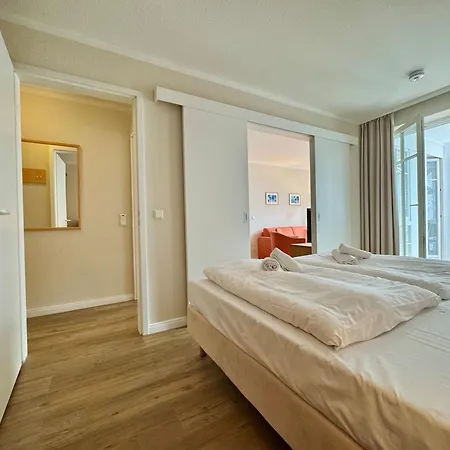 305, Seepark Apartament