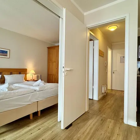 305, Seepark *